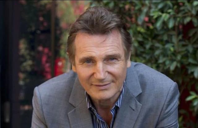 Liam Neeson w krzyżówkach – najczęstsze hasła i odpowiedzi