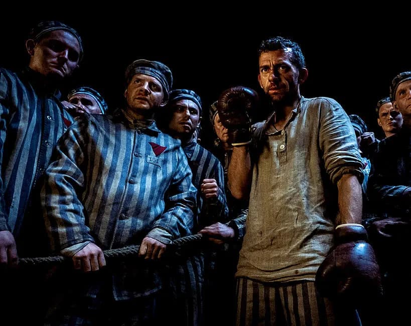 Najlepsze filmy o Holokauście, które warto zobaczyć dla refleksji i edukacji