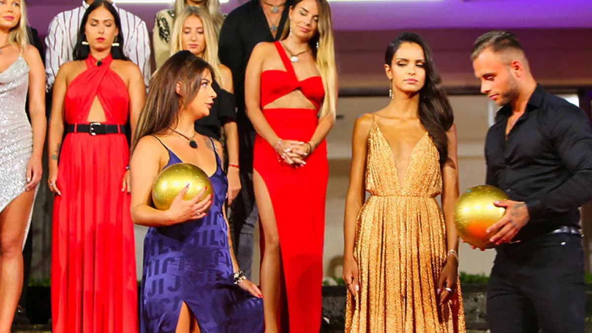 Edycje Hotel Paradise: Kontrowersje, Uczestnicy i Emocjonujące Momentu