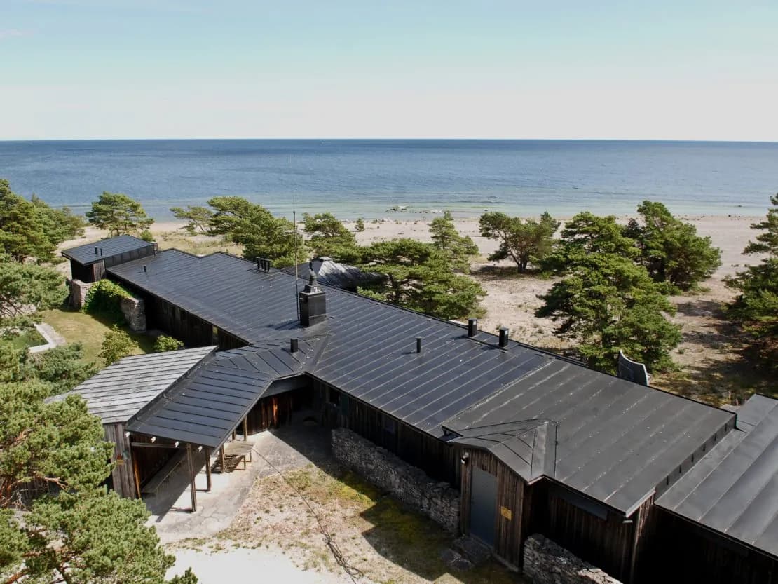 Wyspa Bergmana: Magiczne Fårö - Raj dla Miłośników Kina i Natury